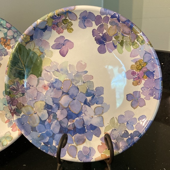NWOT PAIR Hydrangea Floral Melamine Dessert Snack Sandwich 9” Plates Shabby - Picture 2 of 9